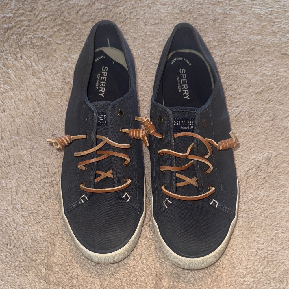 Sperry Dark Blue Sneakers with Brown Laces - Picture 1 of 8